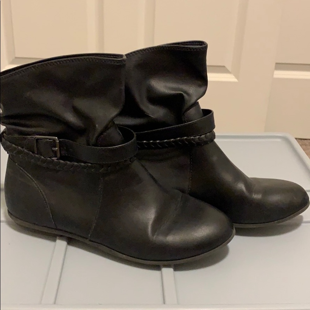 NWOT Black booties!